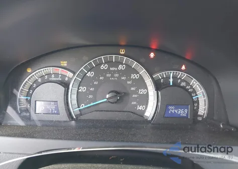 2014 Toyota Camry Se z USA, uszkodzony, nr VIN 4T1BF1FK1EU793309